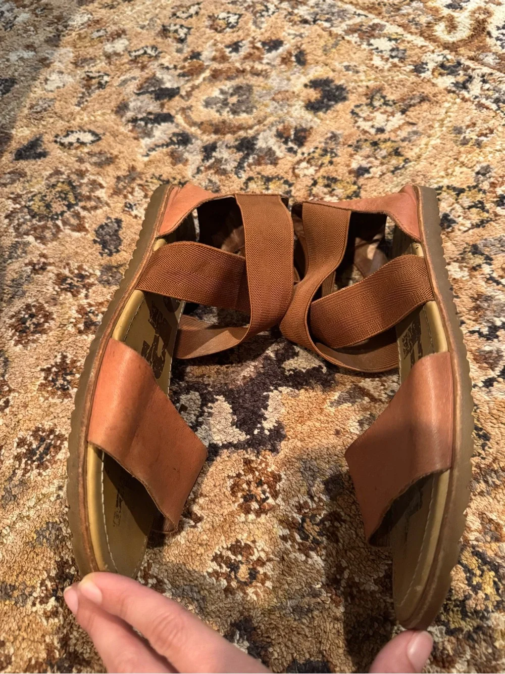 Sorel Ella III Leather & Elastic Flat Sandal size 9